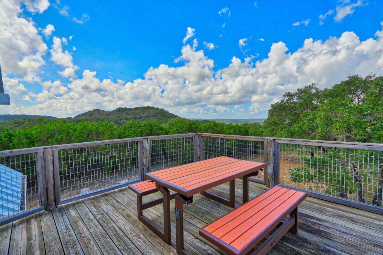 Log Cabin At Old Glory Ranch Wimberley Exterior foto